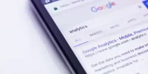 Quando o ROI do Google Ads não cresce, o problema raramente está no anúncio